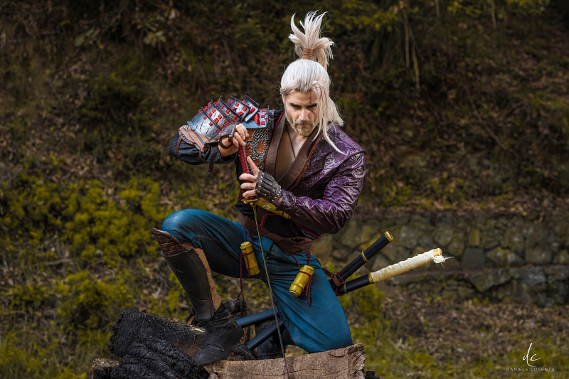 Wiedźmin jako samuraj. Geralt na niezwykle dopracowanym cosplayu