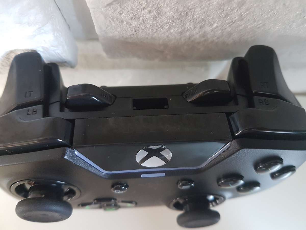 Razer Wolverine Tournament Edition – recenzja sprzętu. Mniej nie znaczy lepiej