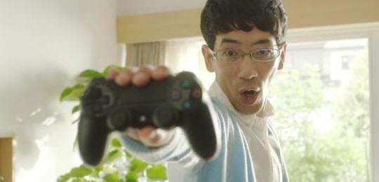 Japoński oddział Sony przygotował komiczną reklamę PlayStation 4