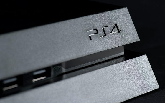 PlayStation 4 dominuje pod względem sprzedaży gier