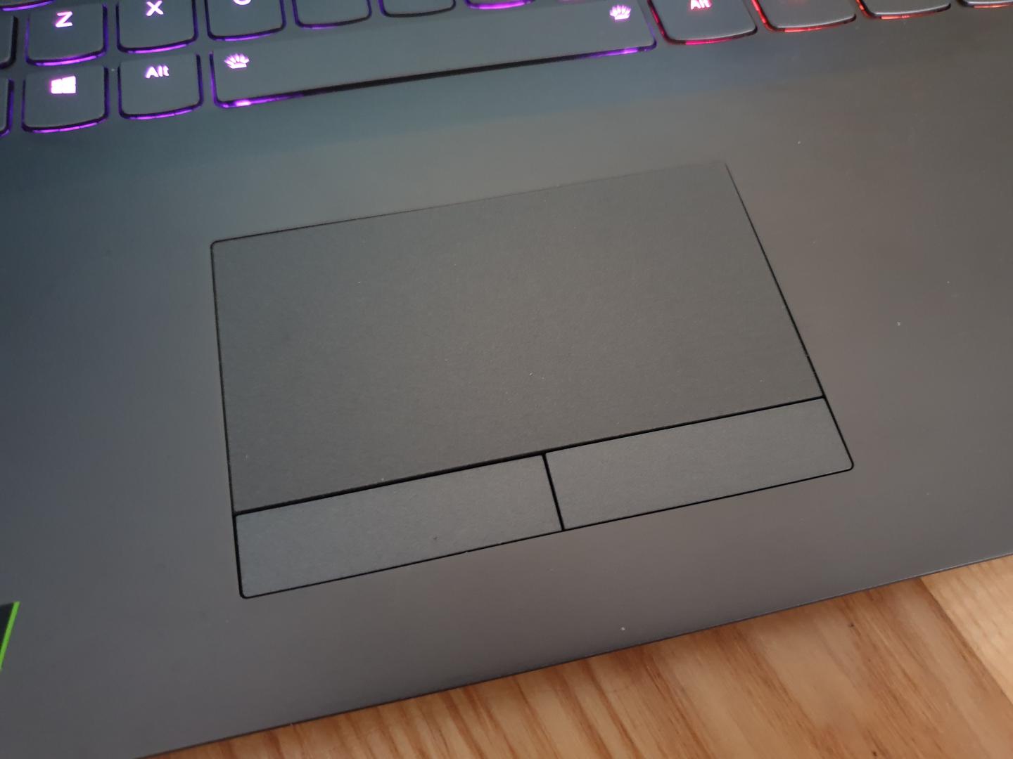 Lenovo Legion Y740 – recenzja sprzętu. Potężny laptop z RTX 2080 Max-Q i procesorem i7!