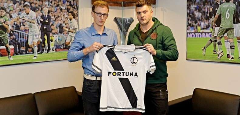 Legia Warszawa eSports ma nowego zawodnika. Firma przedstawiła piłkarza FIFA 17