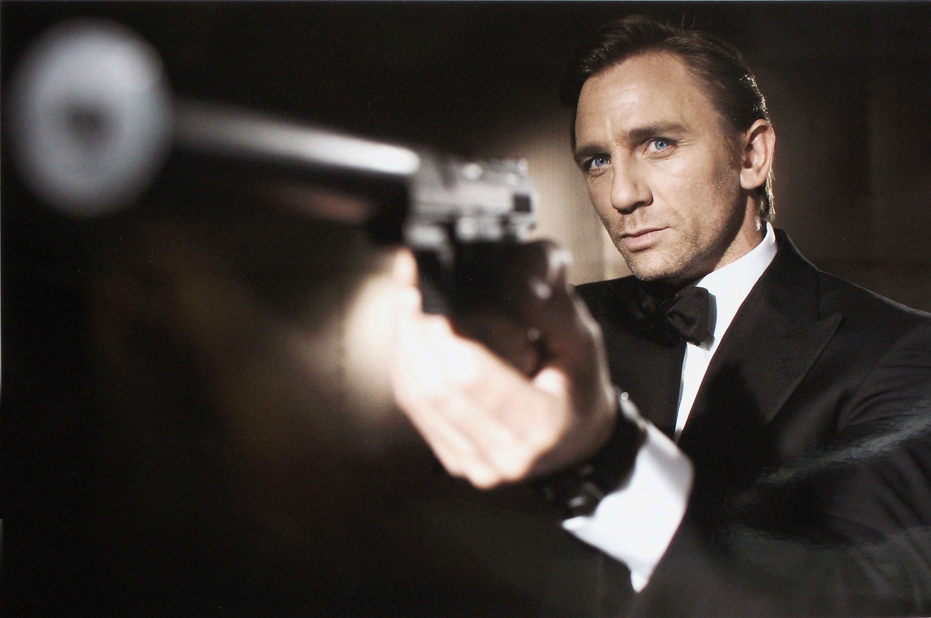 James Bond 25 z datą premiery. Autor oscarowego Slumdog reżyserem