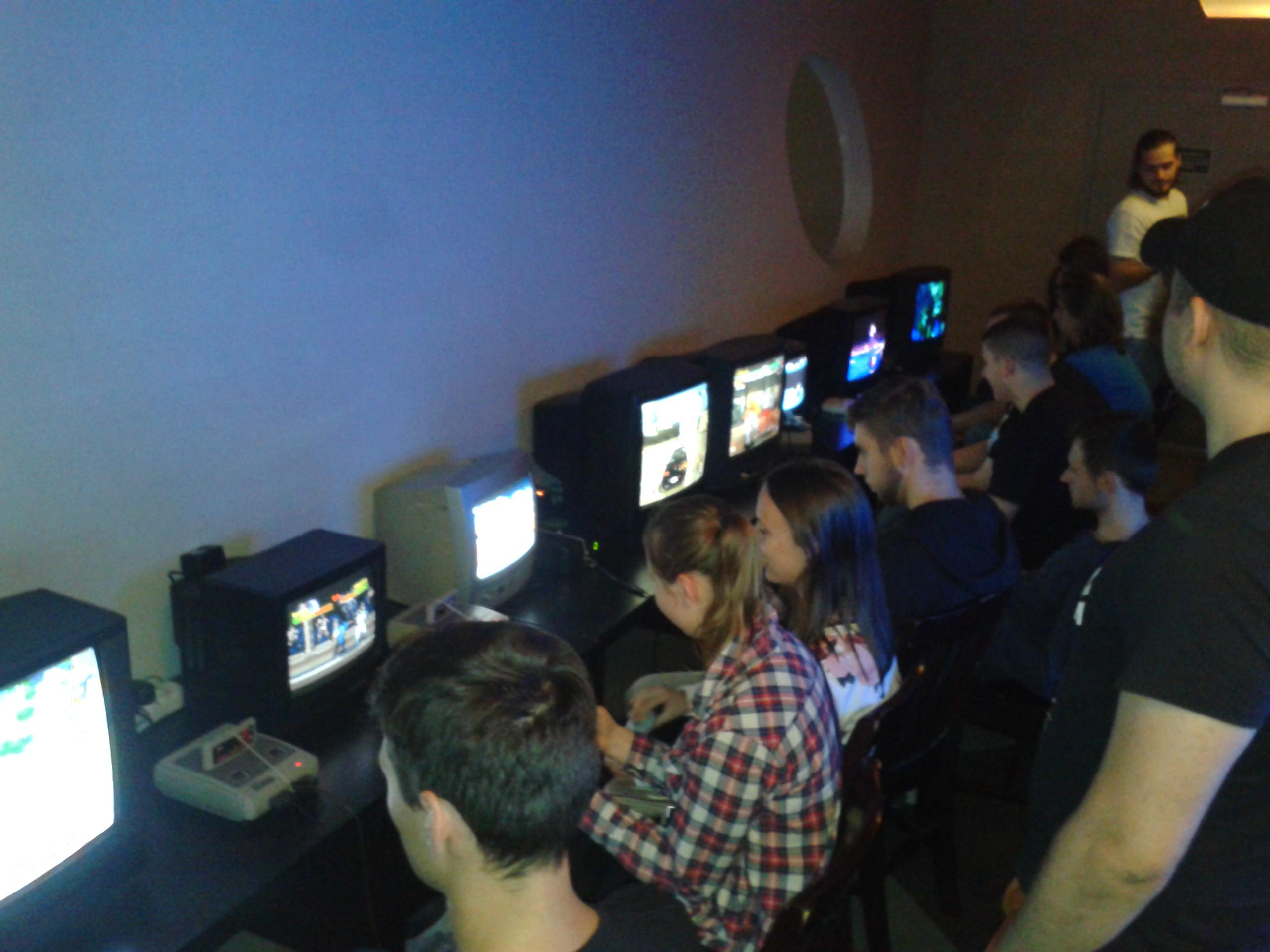 FF IV: Complete Collection - świeżutki trailer