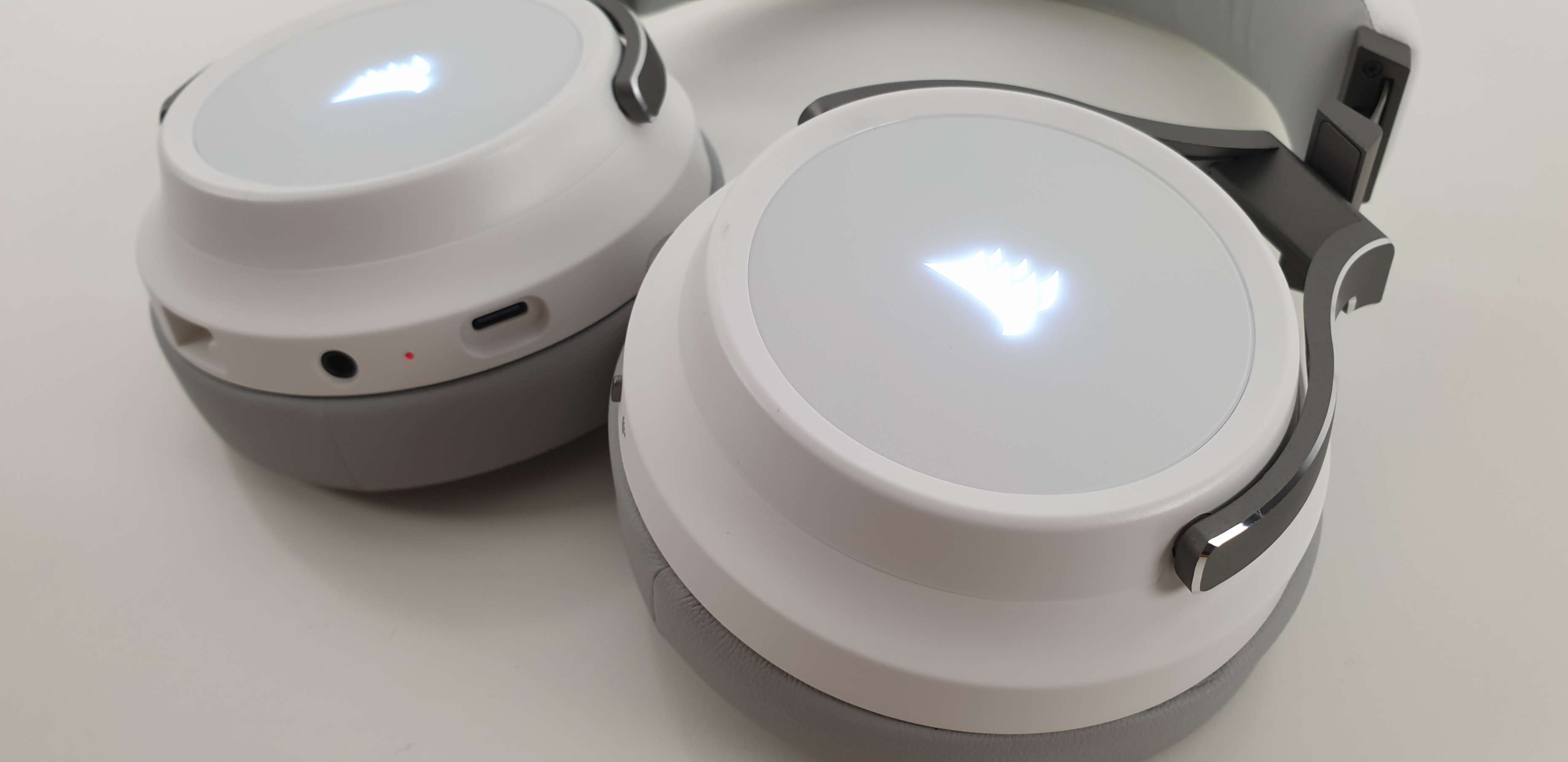 Corsair Virtuoso RGB Wireless – recenzja sprzętu. Dźwięk, wygląd i szyk