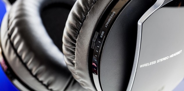 Oficjalny, bezprzewodowy headset Sony będzie działać z PlayStation 4