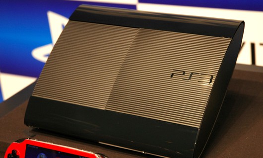 Odchudzony model PS3 oficjalnie - zdjęcia