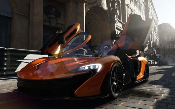 Jeremy Clarkson jara się supersamochodami w Forzie 5