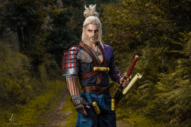Wiedźmin jako samuraj. Geralt na niezwykle dopracowanym cosplayu