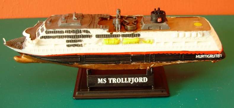 Jak zrobiony jest ten model #15: MS Trollfjord 1:1200