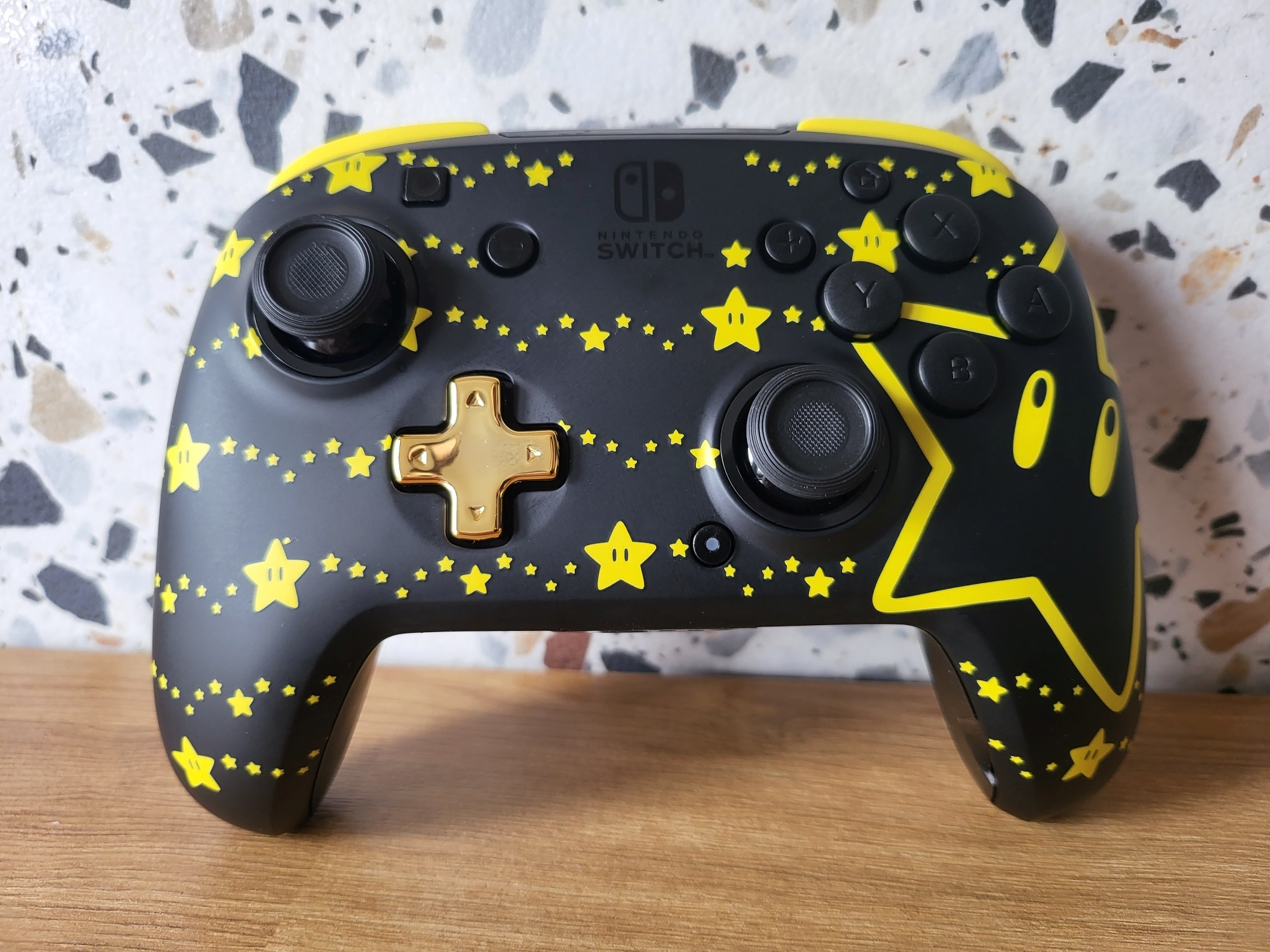 PDP Rematch Glow Wireless Controller Super Star – recenzja i opinia o  sprzęcie [Switch]. Coś się świeci!