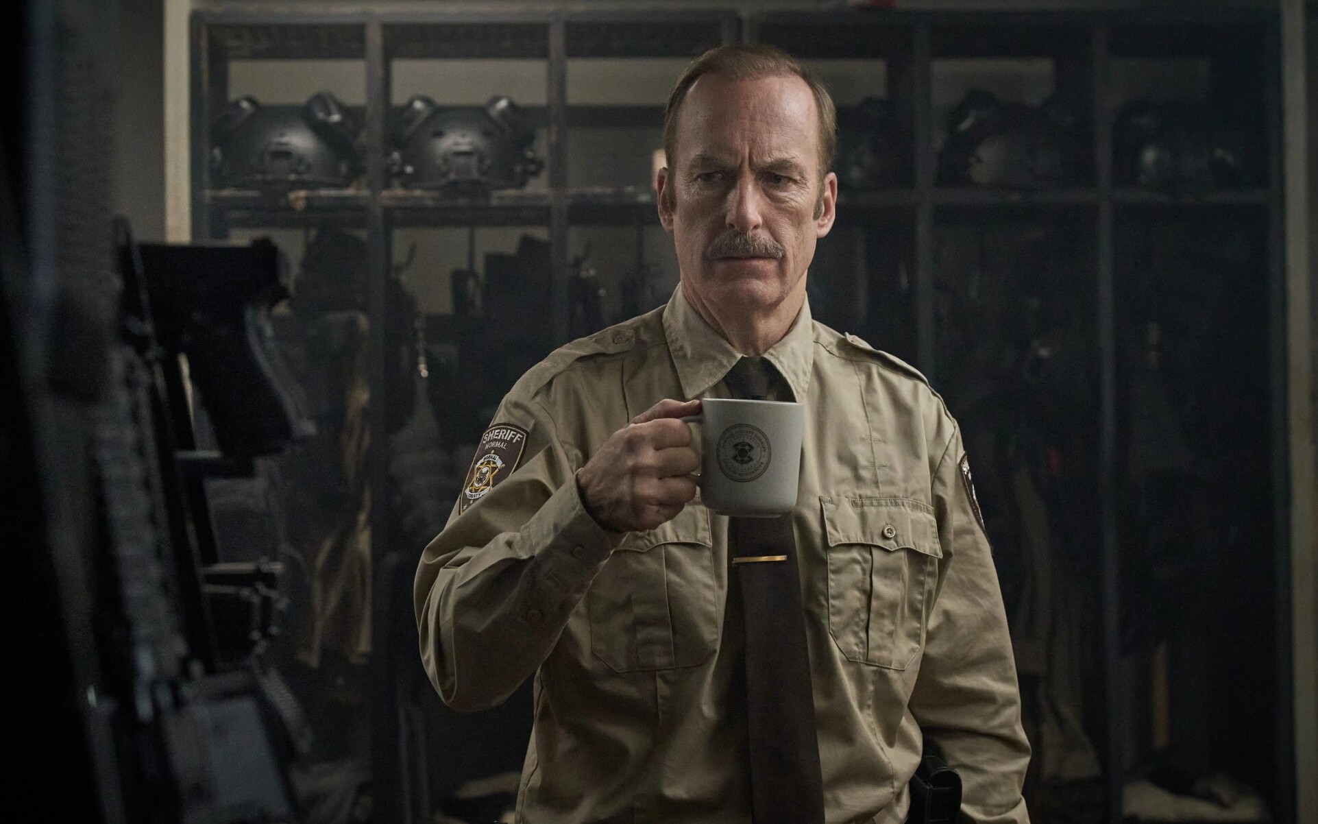 Gwiazdor Breaking Bad znów rozrabia! Zobacz widowiskowy zwiastun filmu Normal