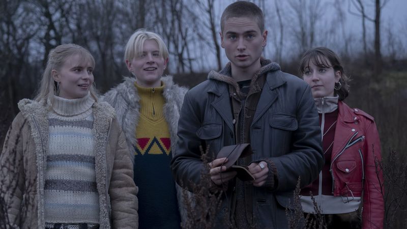 Równonoc (2020) – recenzja serialu [Netflix]. Polowanie na królika