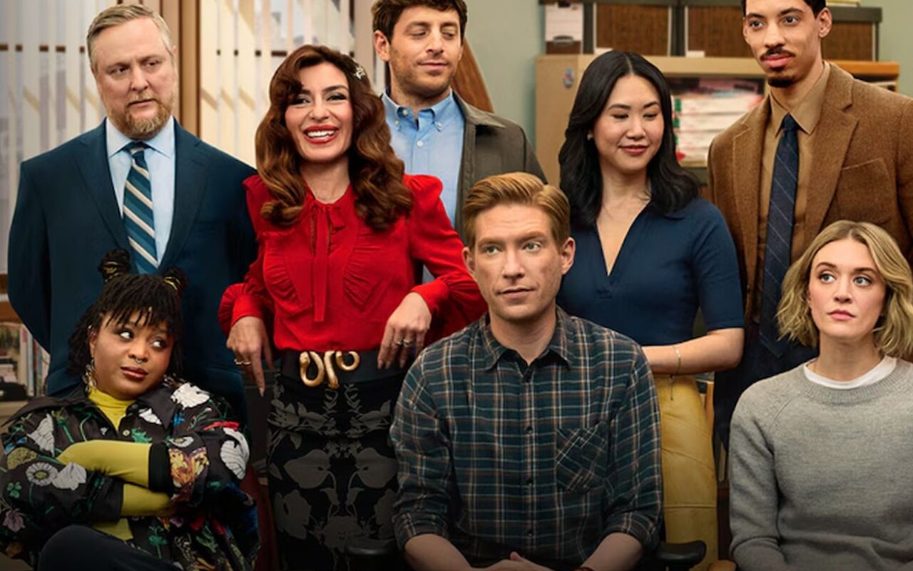 The Paper (2025) – recenzja serialu [SkyShowtime]. Pozmieniaj trochę, żeby nie było widać, że to samo