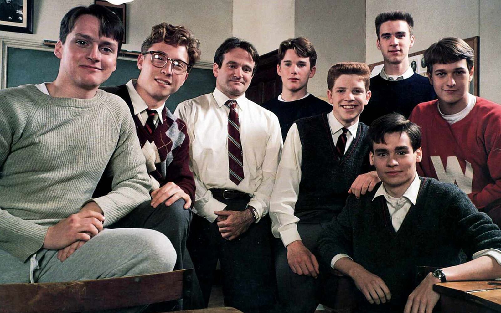 Stowarzyszenie umarłych poetów (1989) – retro recenzja filmu [Netflix]. Carpe diem!