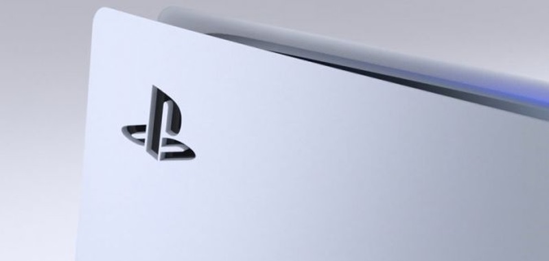 PS5 na pierwszym zdjęciu z fabryki. Fotka ukazuje spore rozmiary PlayStation 5