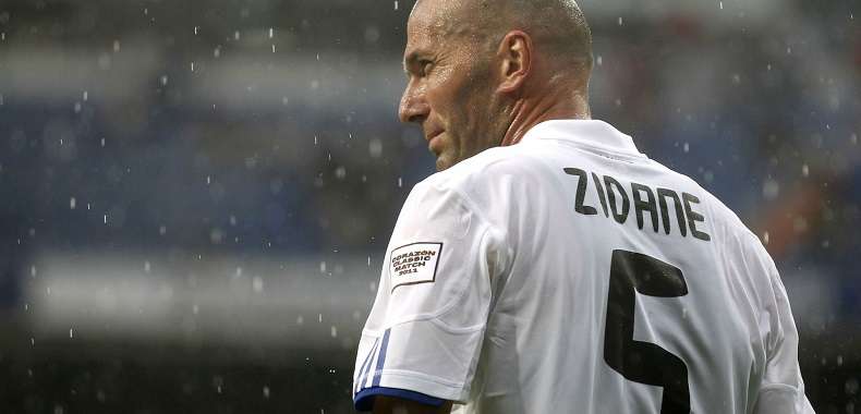 PlayStation piękną bramką Zidane&#039;a świętuje 20 lat partnerstwa z Ligą Mistrzów!
