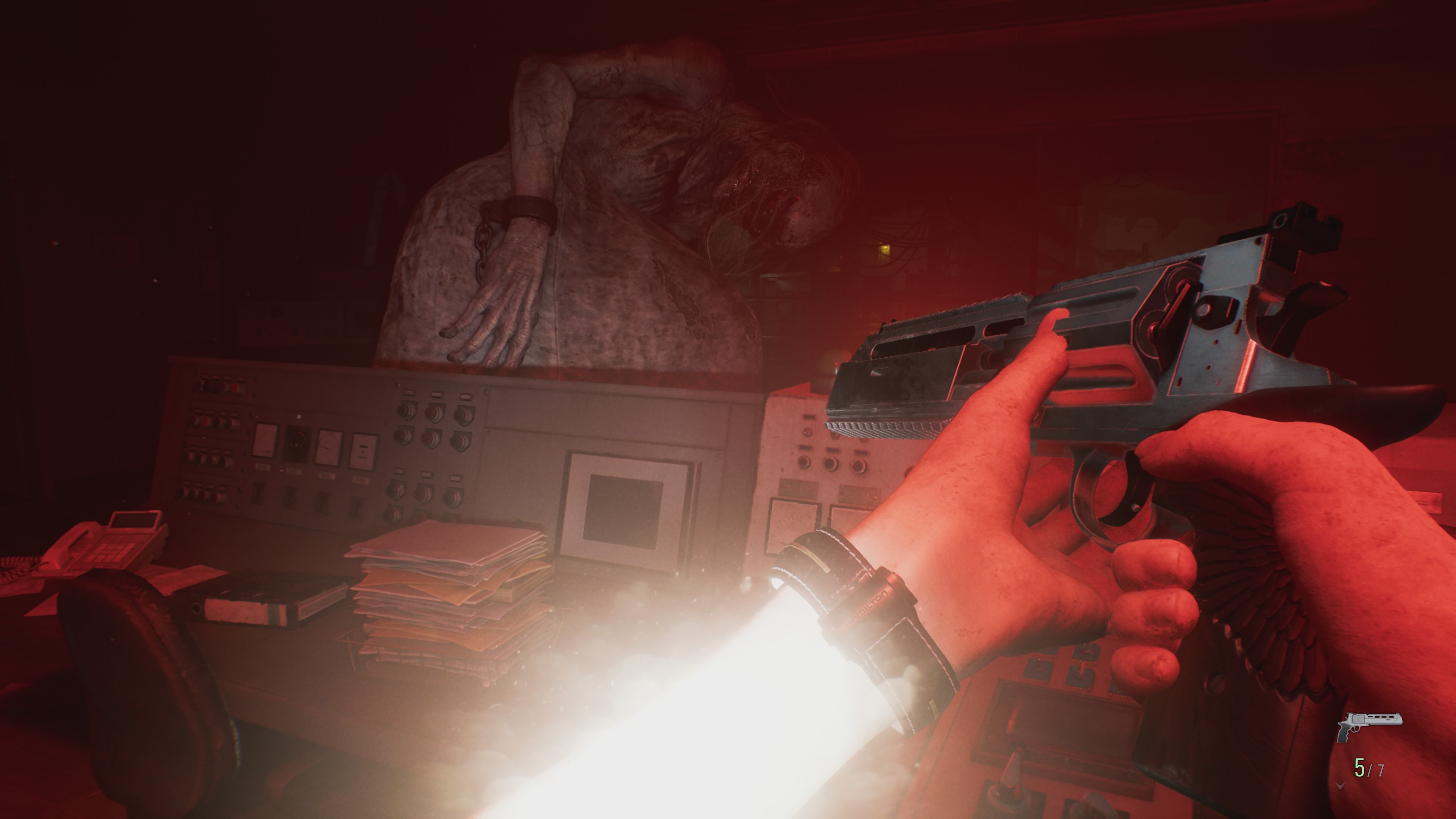 Resident Evil Requiem - Leon i Grace: Elpis, karabin, dach, kaplica, stacja uzdatniania wody, Marie