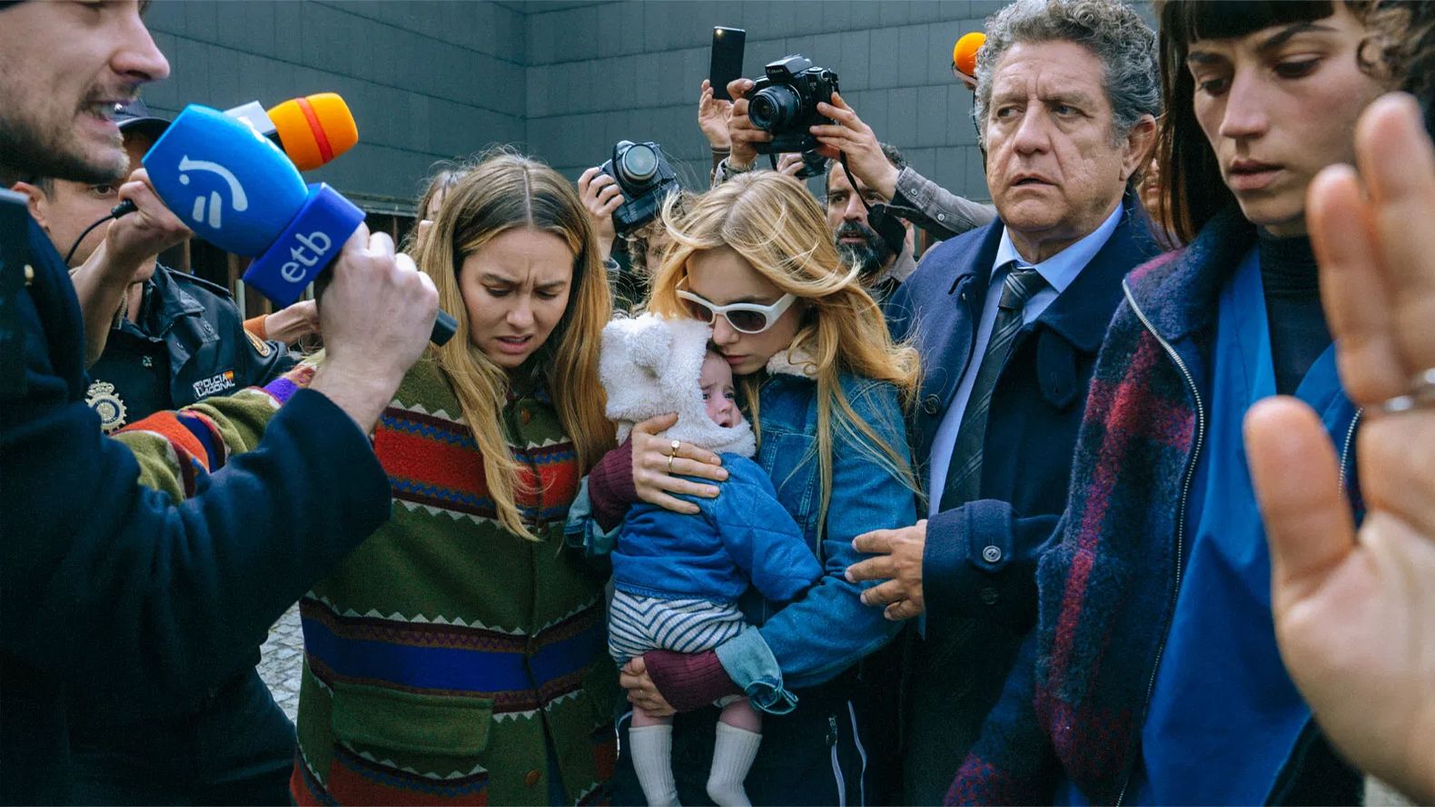 W świetle reflektorów