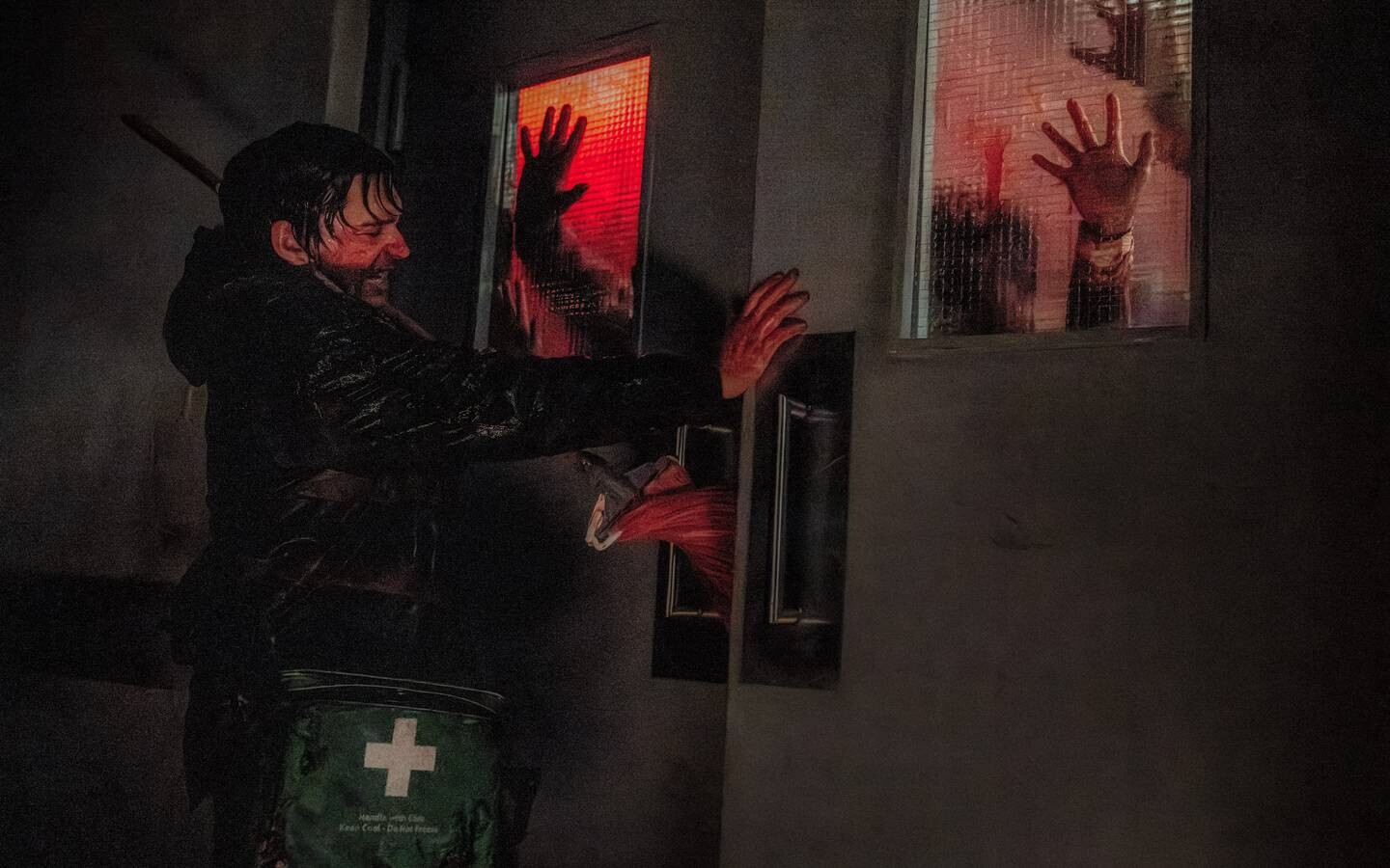 Zwykły gość w koszmarze Raccoon City. Zach Cregger zdradza, że nowy Resident Evil będzie straszył inaczej
