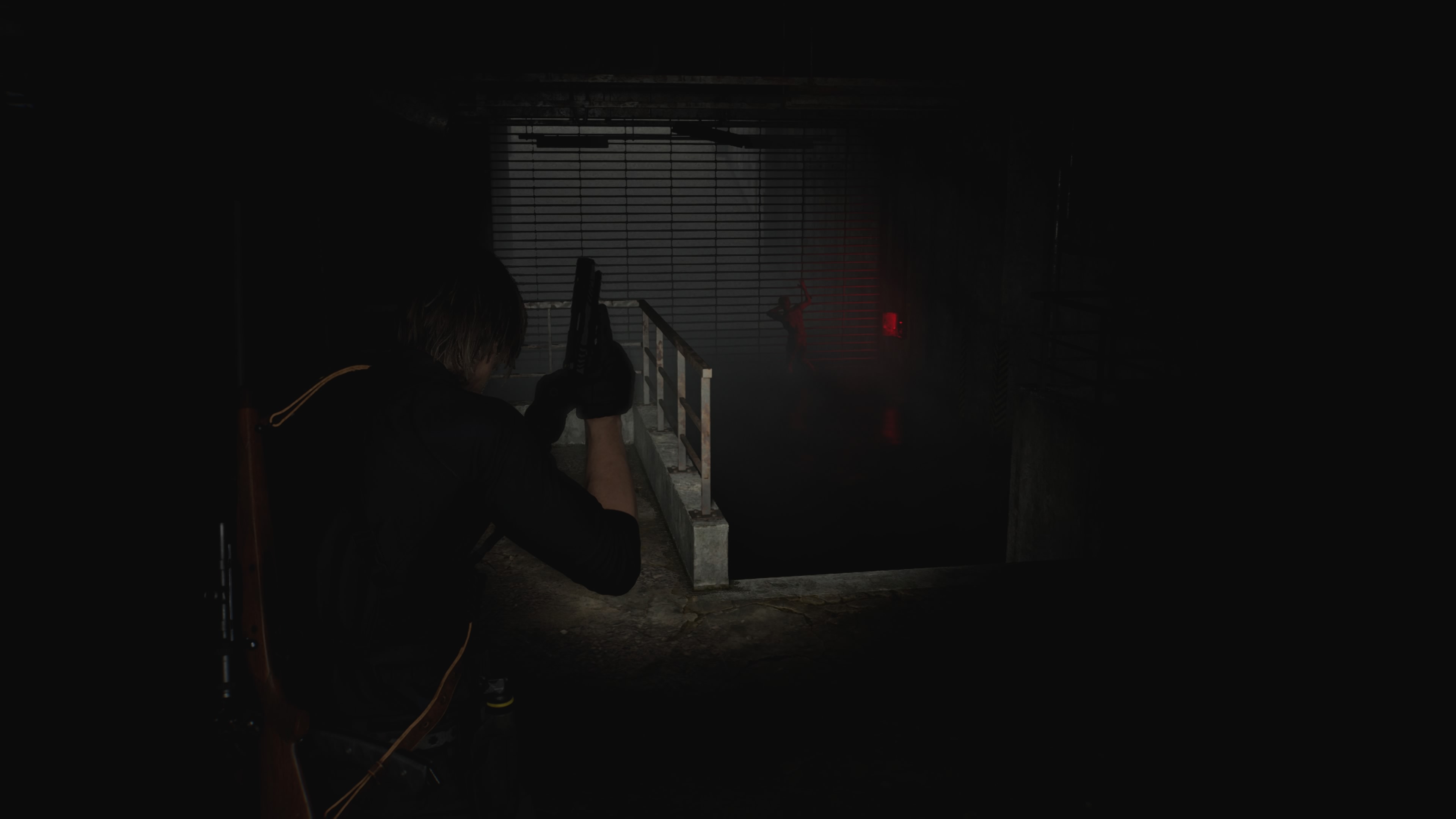 Resident Evil Requiem - Leon: brama, barykada, detonator, obóz BSAA, magazyn, dystrybutor, parking, baterie