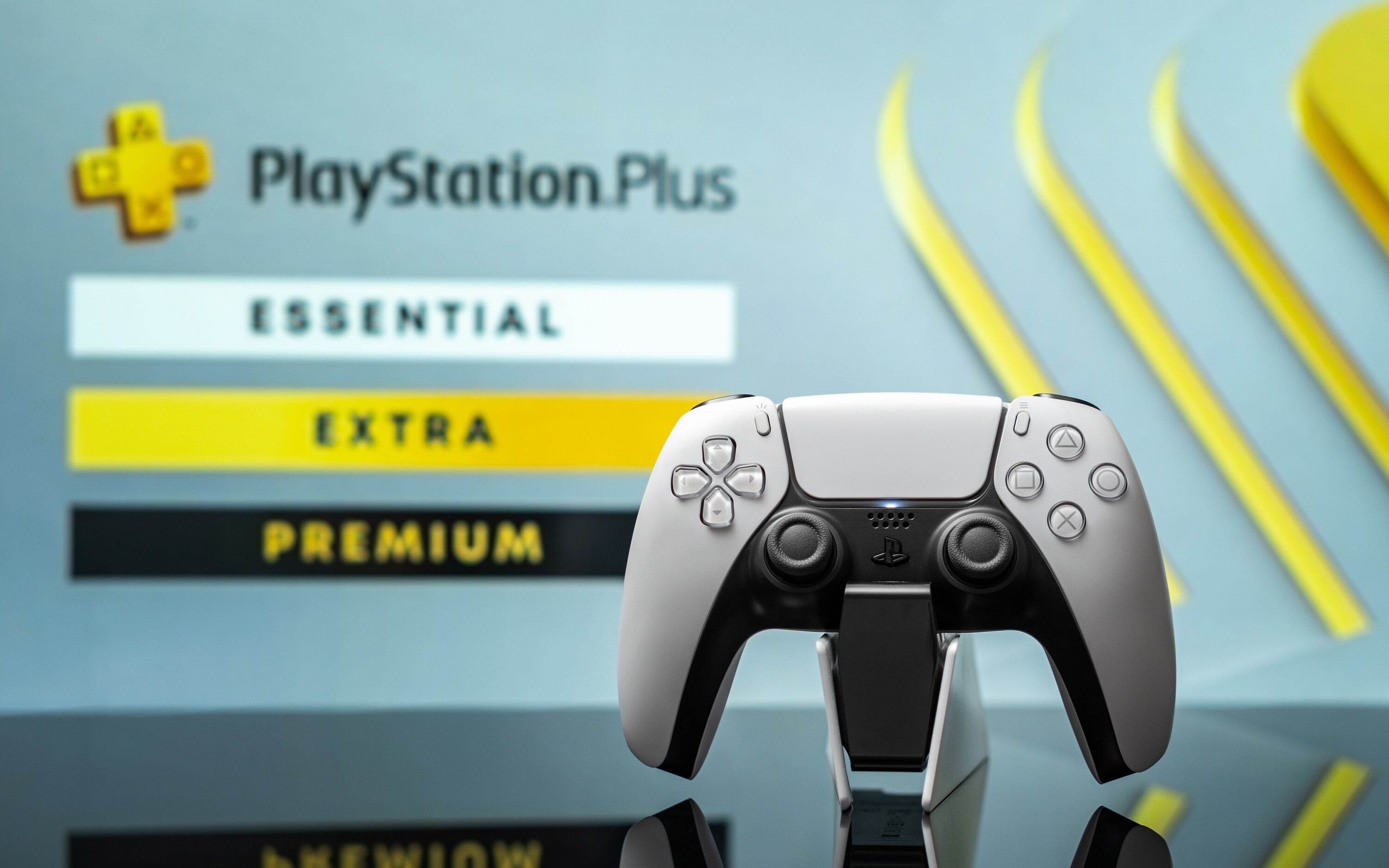 PlayStation Plus PS Plus Essential Extra Premium Dualsense