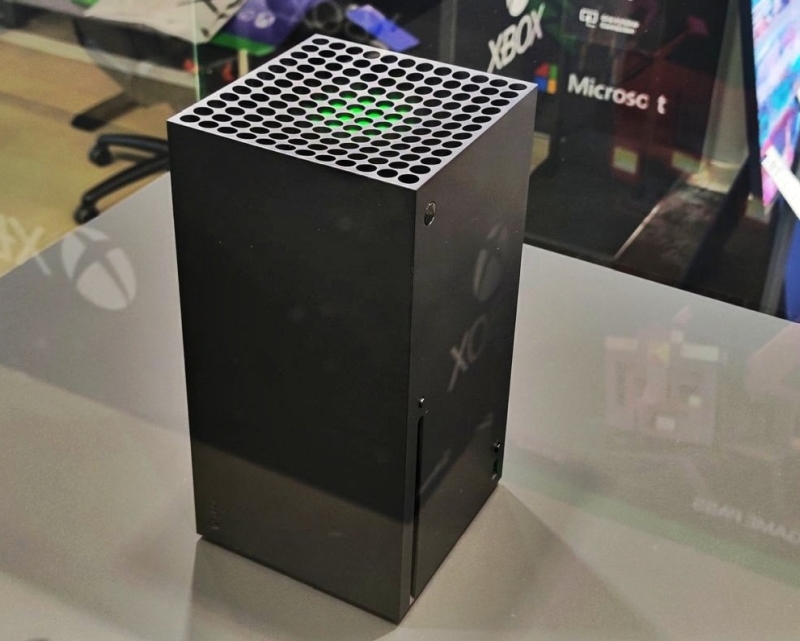 Xbox Series X na prawdziwych zdjęciach. Niemcy zaprezentowali konsolę Microsoftu