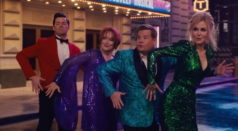 Bal (2020) – recenzja filmu [Netflix]. Dyskryminacja widziana przez różowe okulary