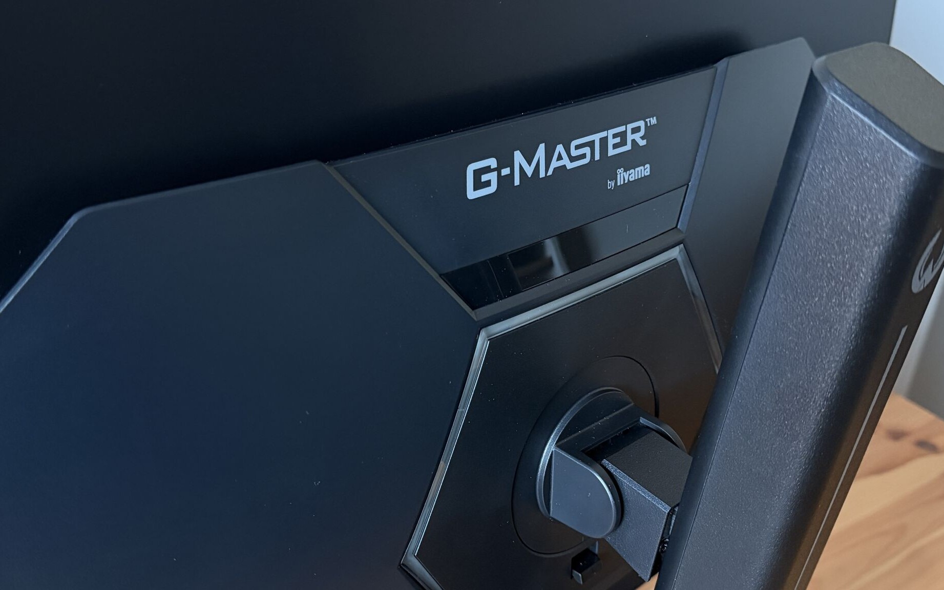 Najlepszy OLED do 2000 zł? Test iiyama G-Master GOB2701QSC-B1 Titan Falcon