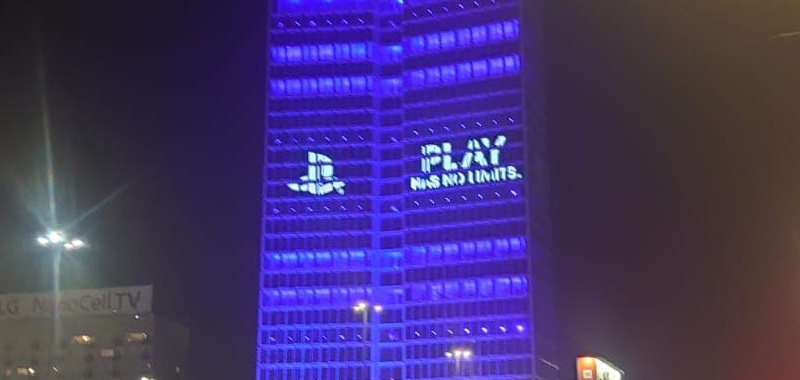 PS5 rozświetla Warszawę. Świetna akcja PlayStation Polska przed premierą PlayStation 5