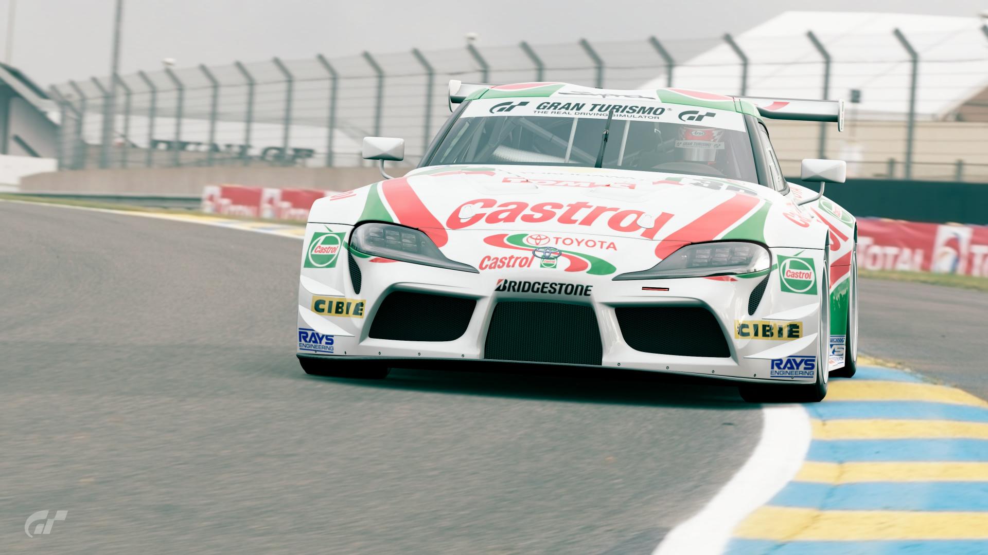 Gran Turismo 7 i Gran Turismo Sport na bezpośrednim porównaniu. Zobaczcie zestawienie gier Sony
