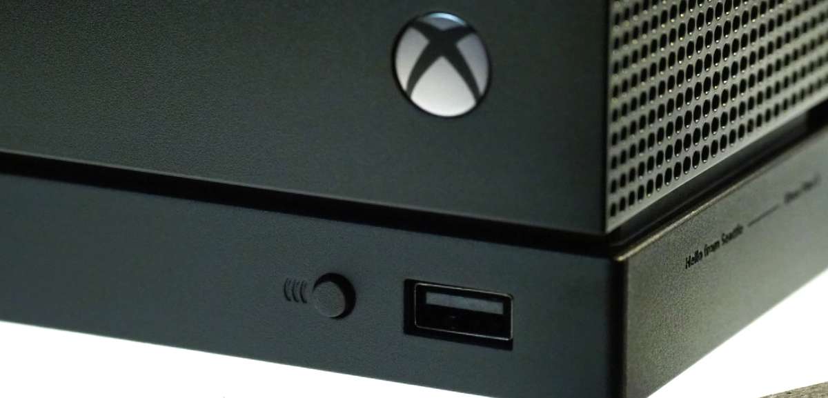 Xbox One X w dobrej cenie z polskiej dystrybucji
