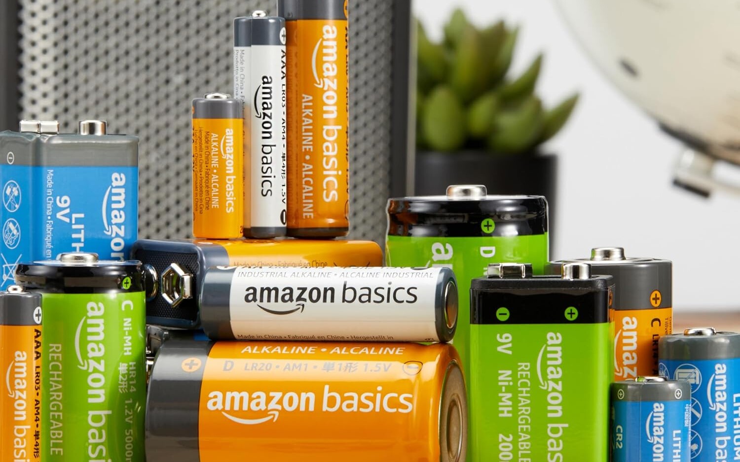 Niesamowicie tanie baterie Amazon Basics - paluszki AA lub AAA w 100 sztukach od 0,73 zł za sztukę