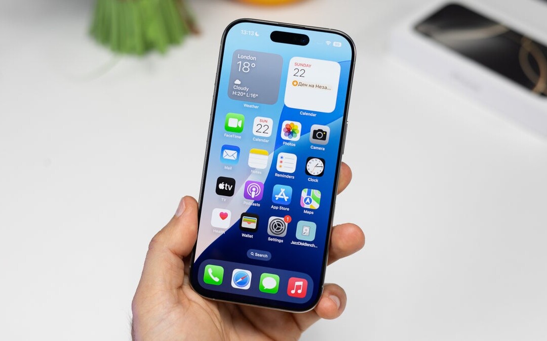 iOS 26 Beta 4 / Apple
