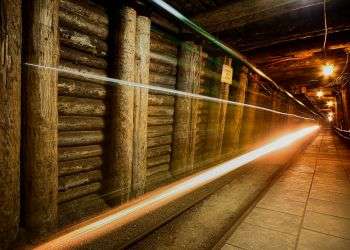 W piaskownicy z umarlakami