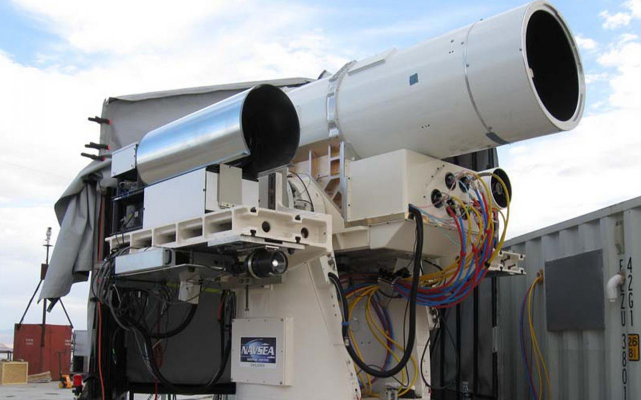 Nowe Technologie: broń laserowa już na wyposażeniu amerykańskiej marynarki wojennej