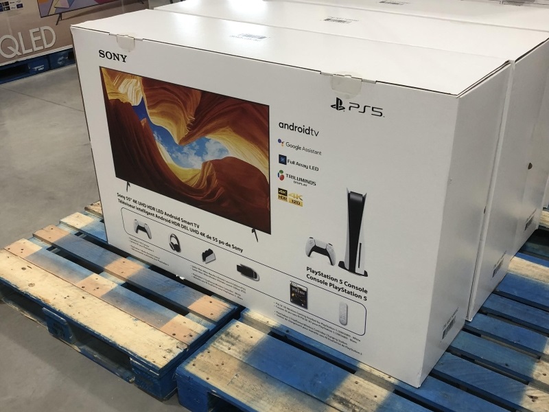 PS5 w wielkich zestawach z telewizorem, akcesoriami oraz grą. Interesująca oferta Sony dla Kanadyjczyków
