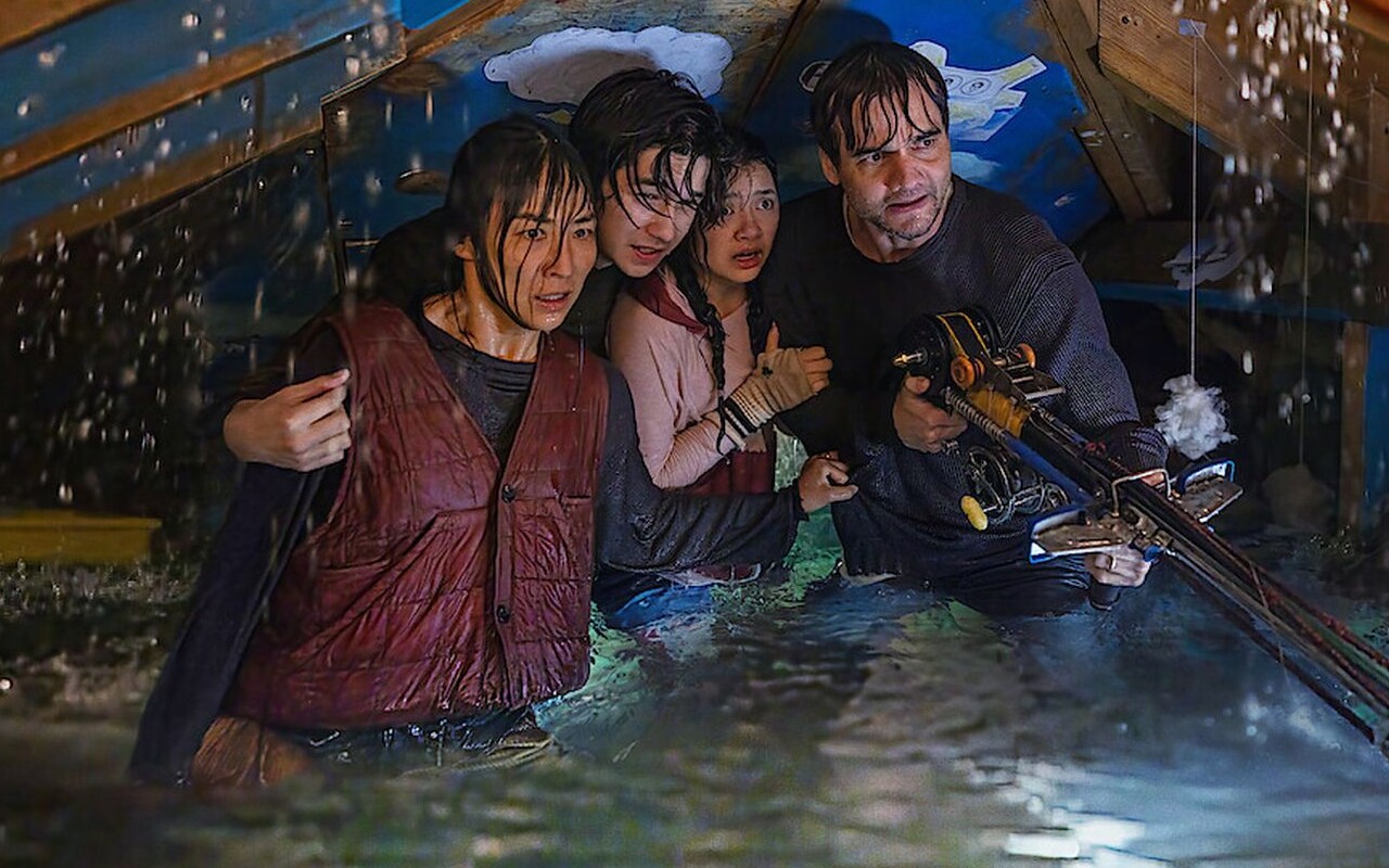 Ostatni dom (2026) – recenzja filmu (Netflix). Nie jest umarłym ten, który spoczywać może wiekami