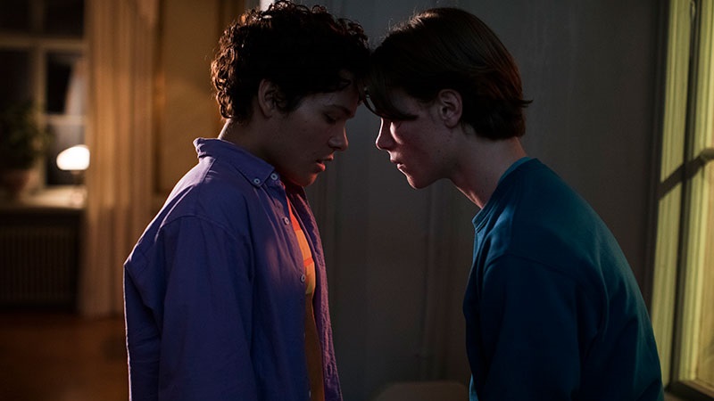 Książęta (2021) – recenzja serialu [Netflix]. Zbuntowany dziedzic