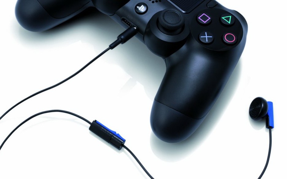 Pierwsze zdjęcia zawartości pudełka z PlayStation 4
