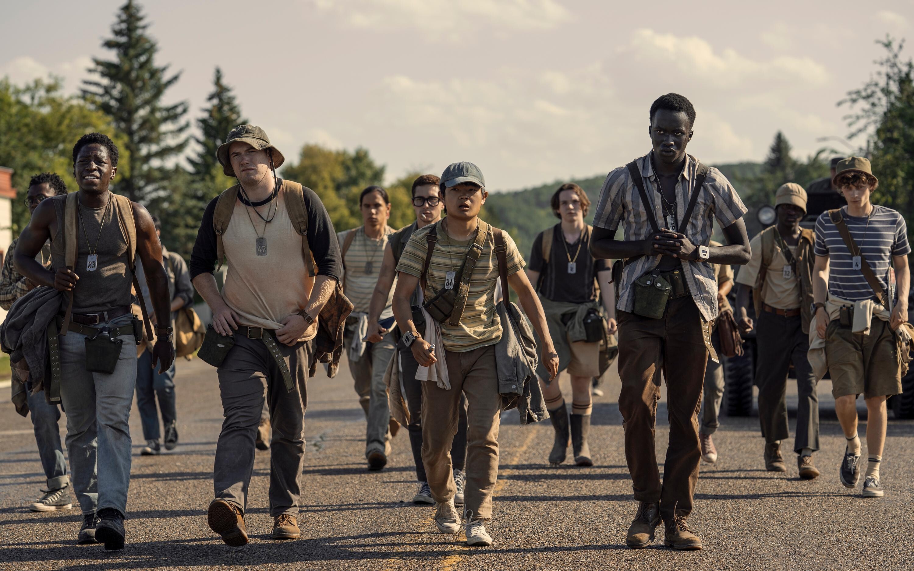 Wielki marsz (2025) - recenzja filmu [Monolith]. A ludzie śmiali się z Władcy Pierścieni...