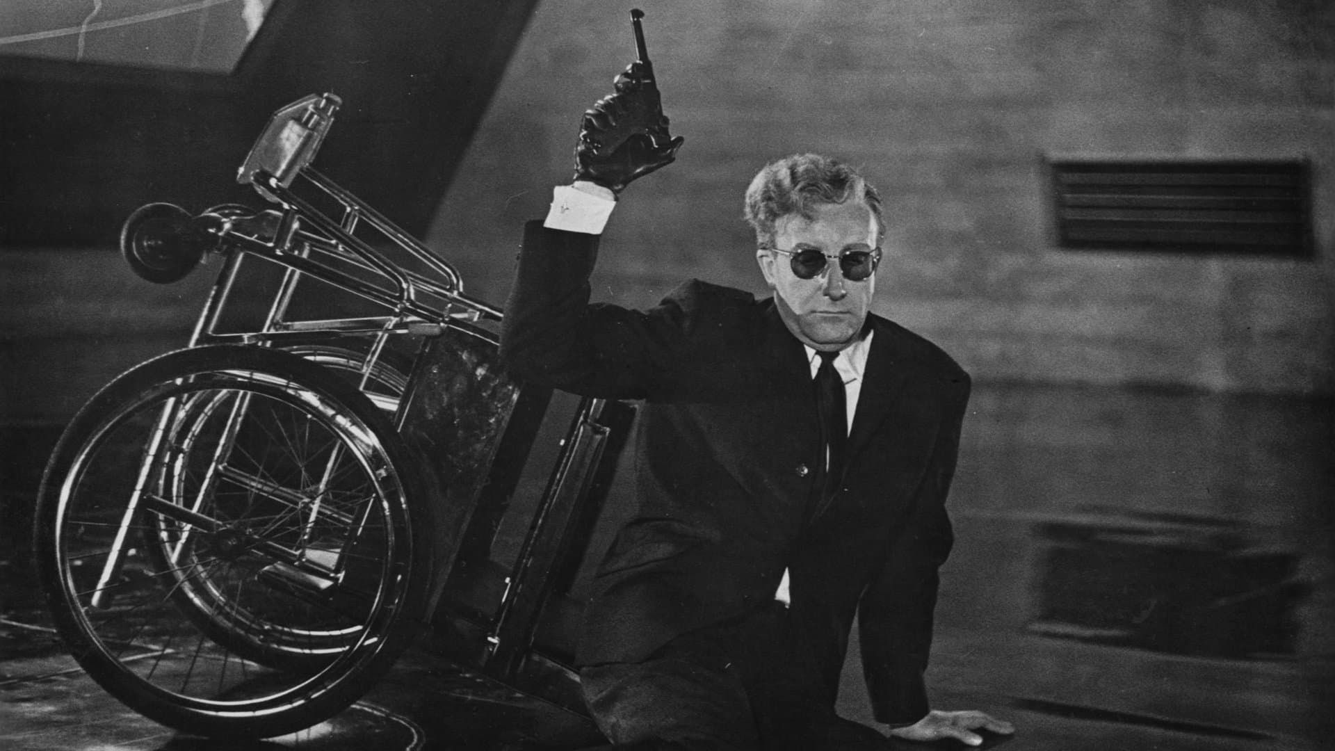 Doktor Strangelove, czyli jak przestałem się martwić i pokochałem bombę