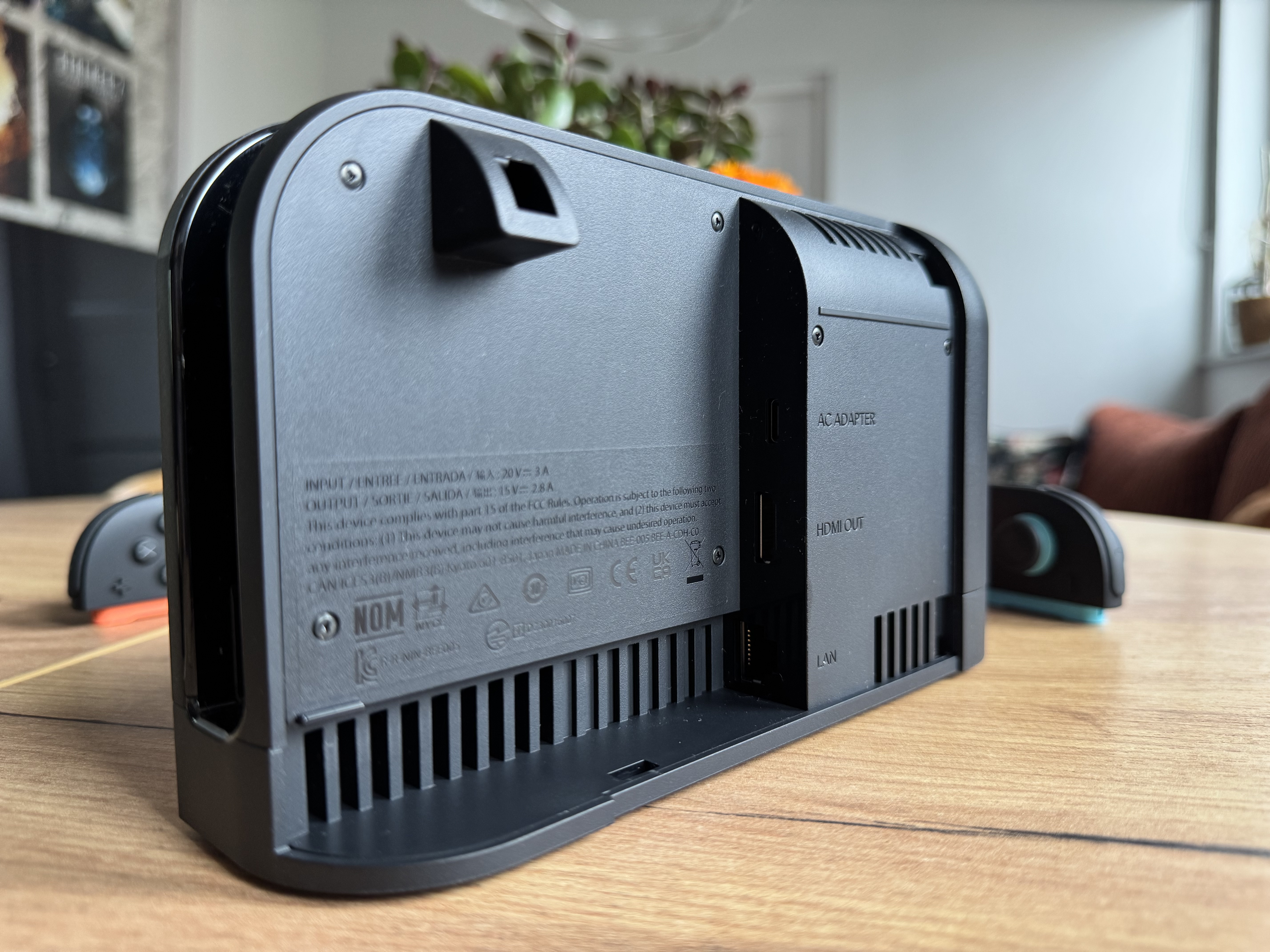 Nintendo Switch 2 dock w środku- recenzja