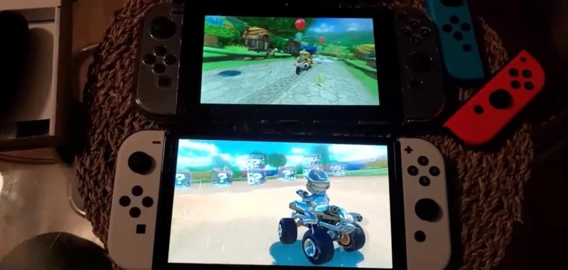 Nintendo Switch OLED vs. Nintendo Switch. Bezpośrednie porównanie konsol pokazuje różnice w ekranie