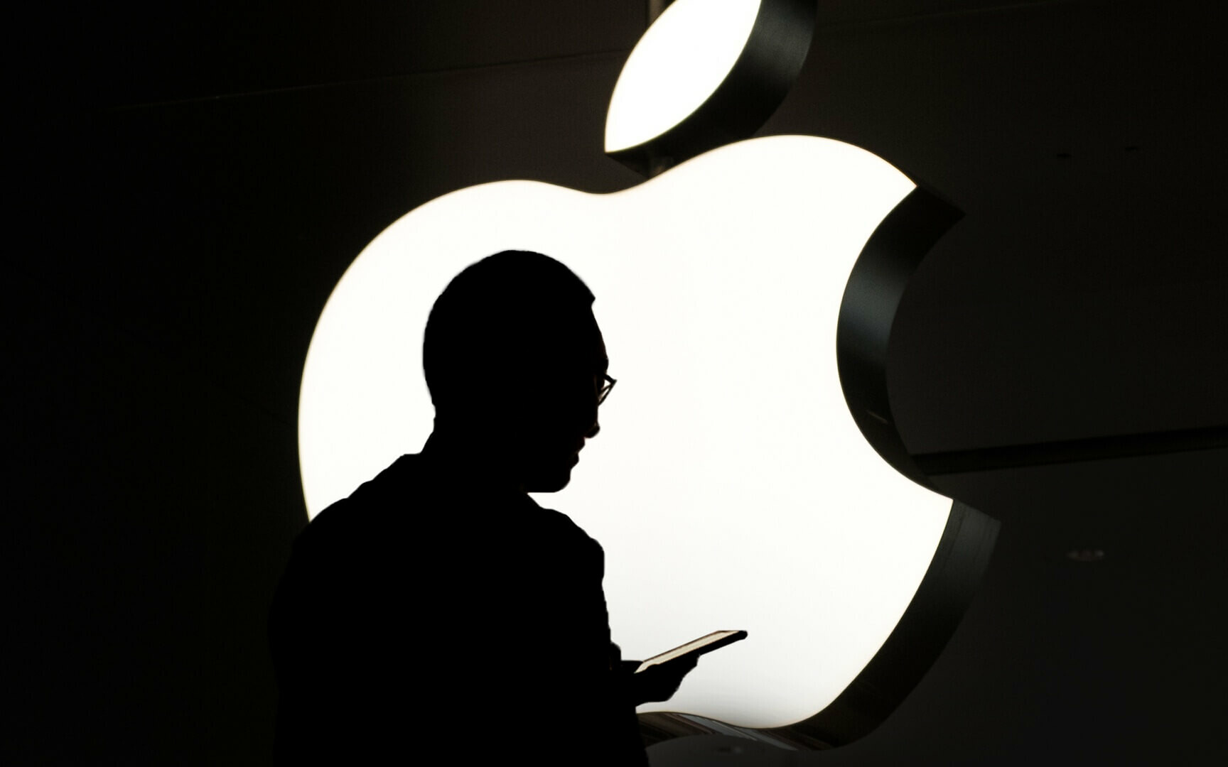 Apple va plăti o amendă uriașă săptămâna viitoare pentru obstrucționarea concurenței!  Uniunea Europeană nu are intenția de a da înapoi