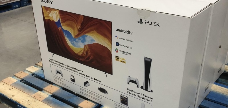 PS5 w wielkich zestawach z telewizorem, akcesoriami oraz grą. Interesująca oferta Sony dla Kanadyjczyków