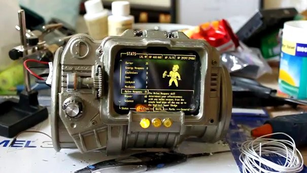 Pip-Boy 3000 z Fallouta... on działa! [wideo]