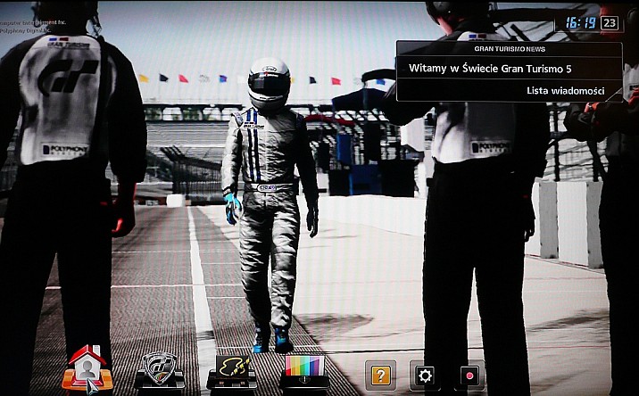 Polskie menu Gran Turismo 5