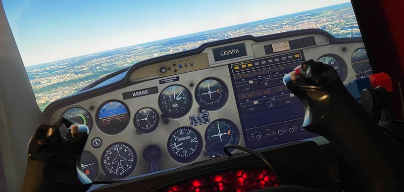 Microsoft Flight Simulator - testujemy wolant, orczyk i przepustnicę. Marzenie każdego domowego pilota