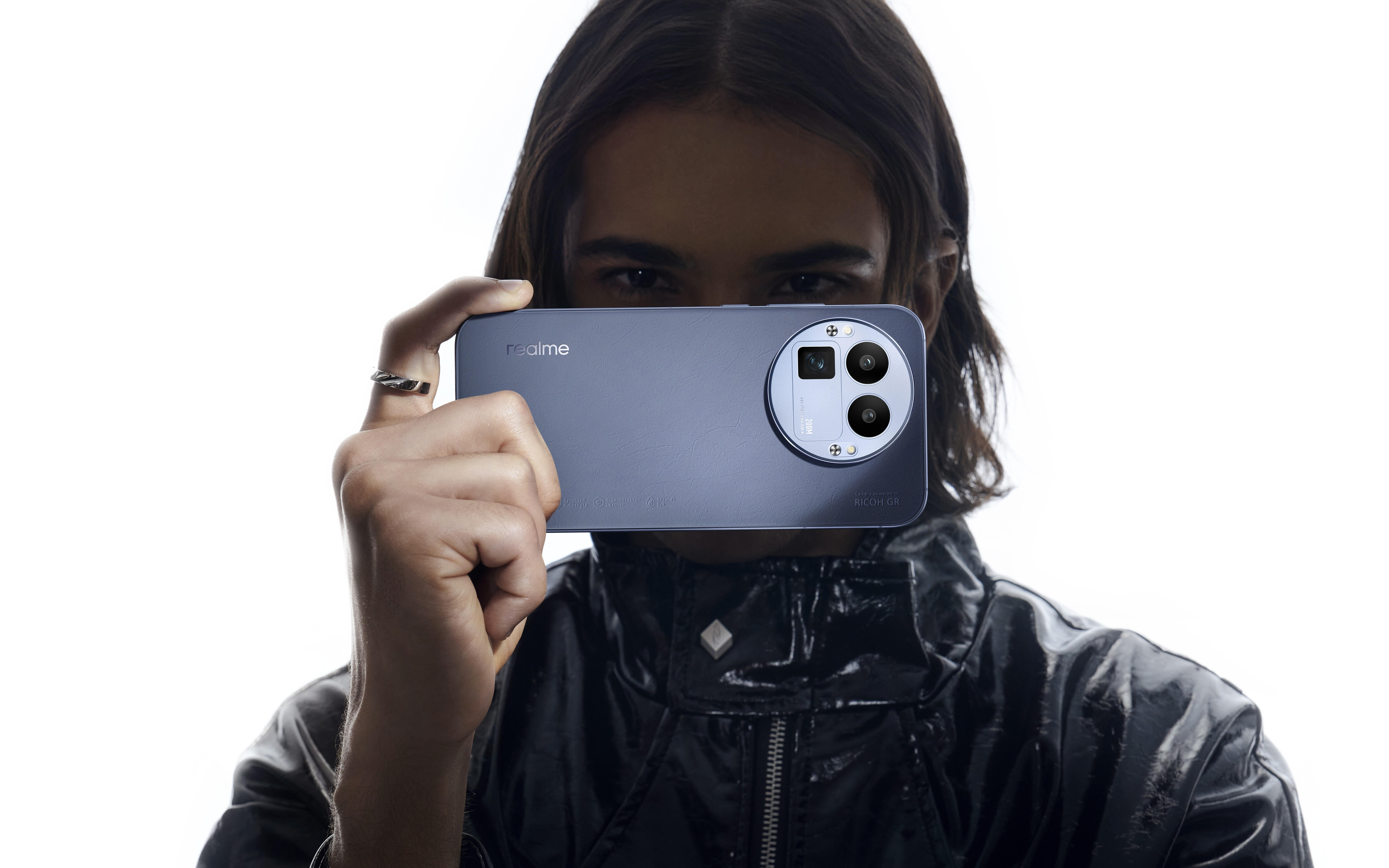 Realme GT8 Pro - test smartfona. Snapdragon 8 Elite Gen 5, wymienna obudowa aparatów i 200 MP obiektyw